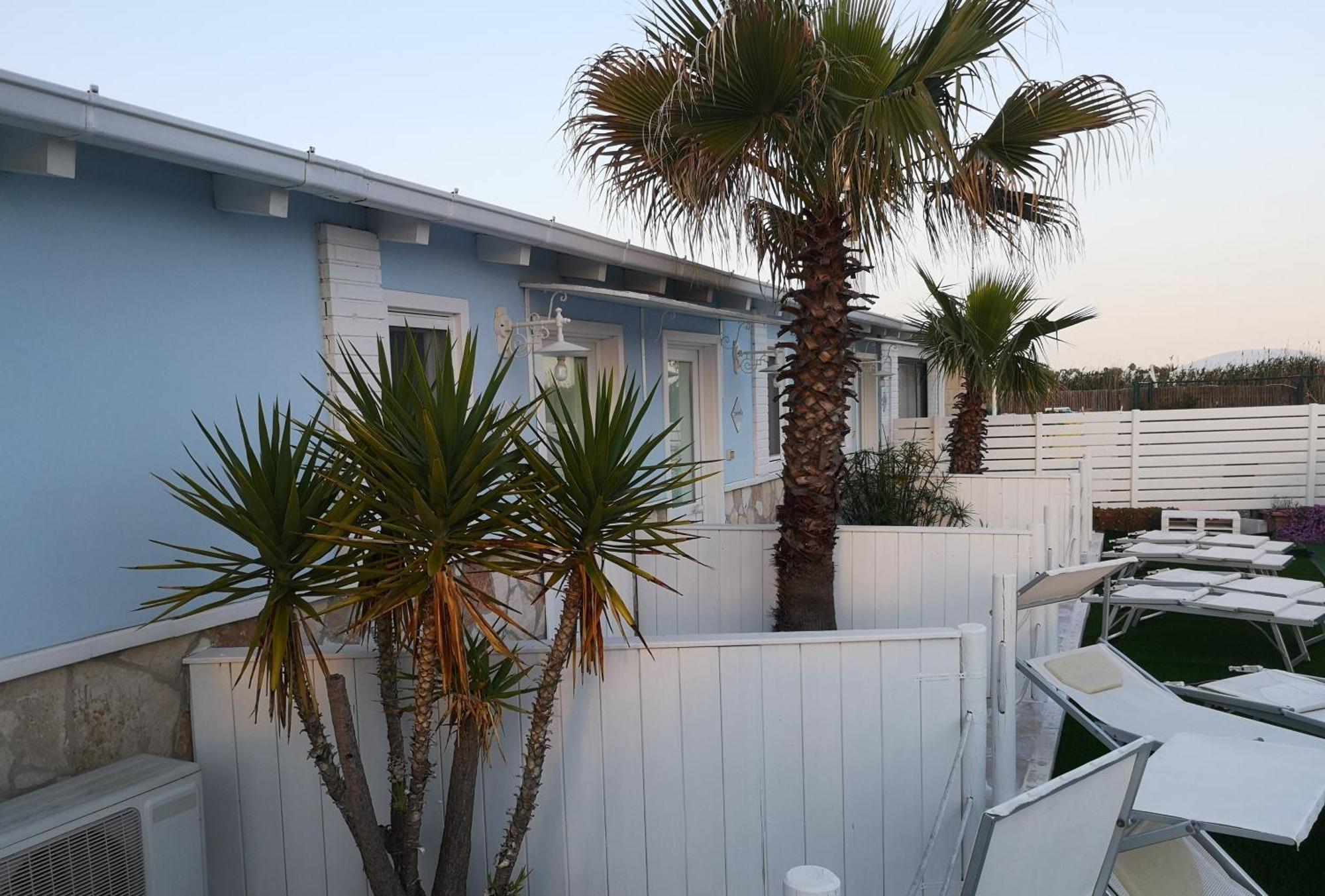 Baywatch Hotel Маргерита ди Савоя Екстериор снимка
